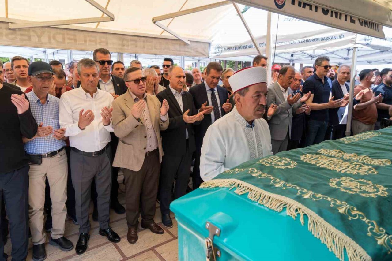 Cumhuriyet Halk Partisi (CHP) Grup Başkanı ve Manisa Milletvekili Özgür