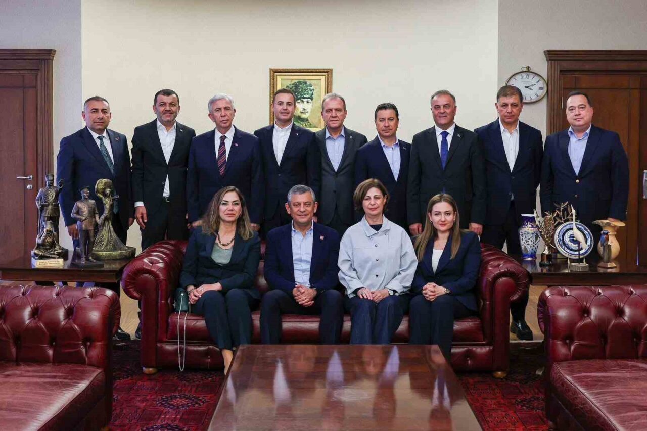 Cumhuriyet Halk Partili (CHP) Büyükşehir Belediye Başkanları ortak açıklama yaptı.