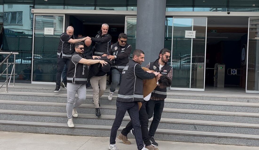 Bursa’da çiftçileri kumar masasında borç batağına sürükledikleri, yüksek faizle para