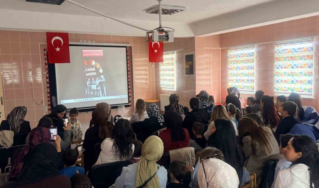 Çıldır Anaokulu’nda Anneler Günü dolayısıyla geniş katılımlı ve anlamlı bir