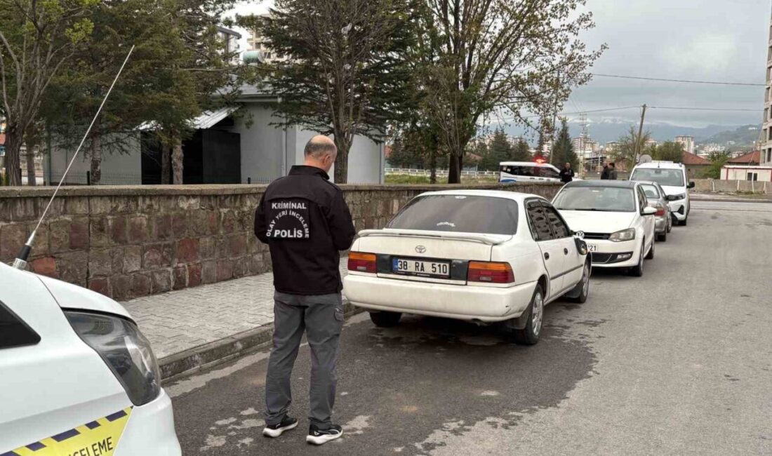 Kayseri’nin Kocasinan ilçesinde bir akaryakıt istasyonunda iddiaya göre ‘çakmak isteme’