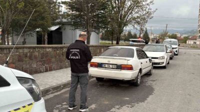 Kayseri’nin Kocasinan ilçesinde bir akaryakıt istasyonunda iddiaya göre ‘çakmak isteme’