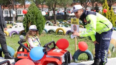 Aydın’ın Çine ilçesinde Trafik Haftası kapsamında anaokulu öğrencilerine yönelik trafik