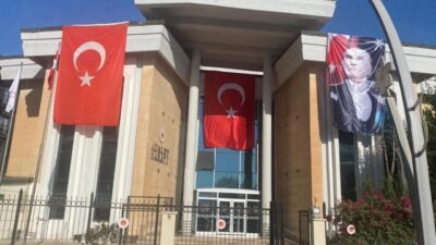 Şırnak’ın Cizre ilçesinde kargo aracıyla gümrük kaçağı malzeme sevkiyatı yapıldığı