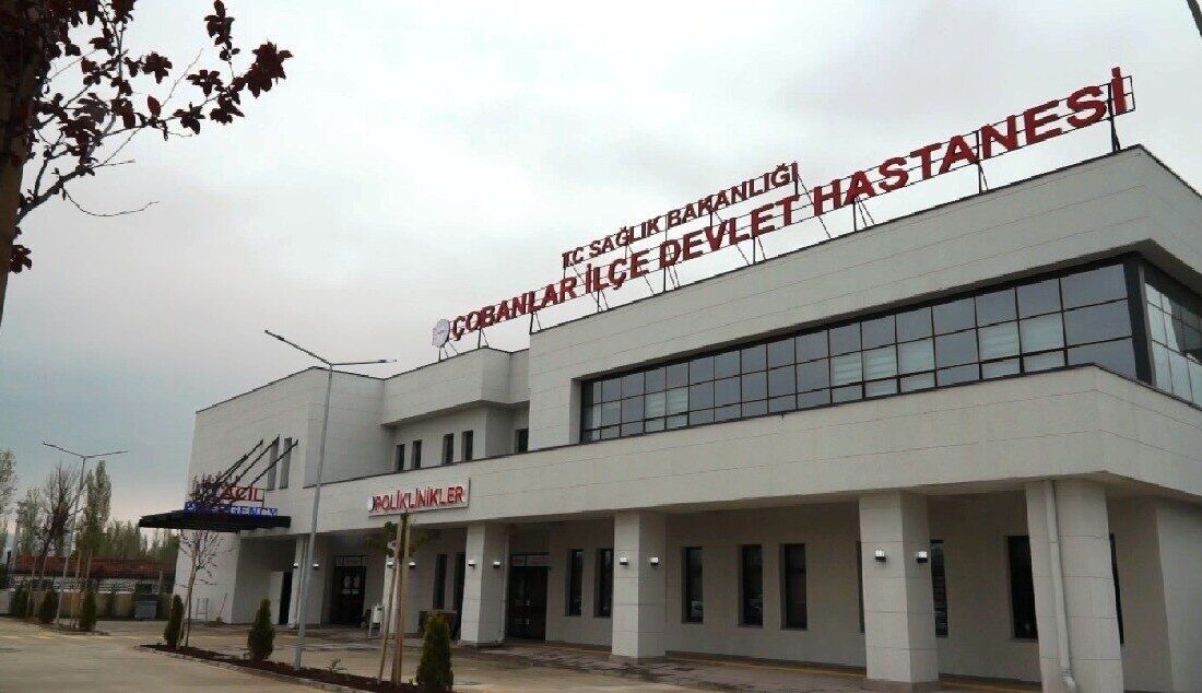 Afyonkarahisar’da yapımı tamamlanan Çobanlar Devlet Hastanesi’nin yeni hizmet binasında hasta
