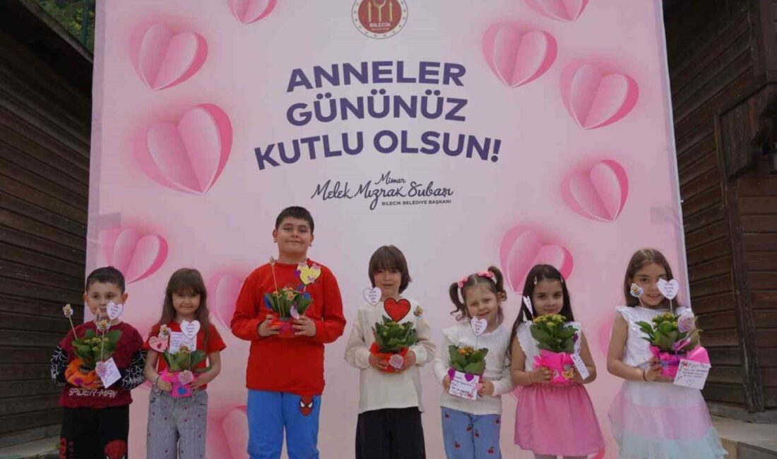 Bilecik Belediyesi tarafından hazırlanan program kapsamında Sanat Sokağı’nda bir araya