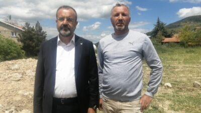 Isparta’nın Gelendost ilçesinde yıkımı yapılan metruk bir evin molozları arasında