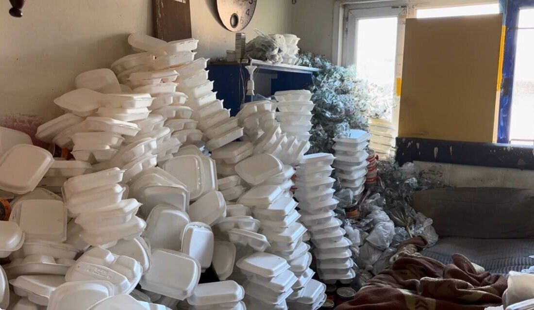Kocaeli’de icra yoluyla kaybettiği dairesinde yaşayan 60 yaşındaki S.K., bir