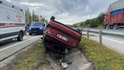 Çorum’da otomobilin yoldan çıkarak takla atması sonucu meydana gelen kazada