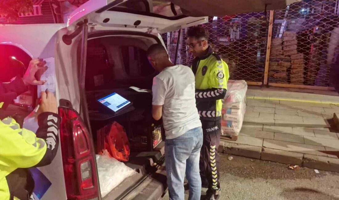 Çorum’un Alaca ilçesinde polis ekipleri tarafından gerçekleştirilen geniş kapsamlı trafik