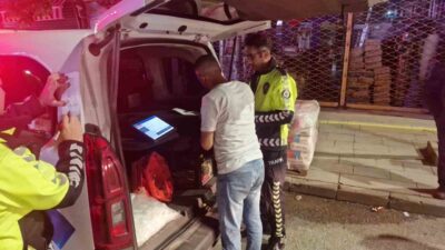 Çorum’un Alaca ilçesinde polis ekipleri tarafından gerçekleştirilen geniş kapsamlı trafik