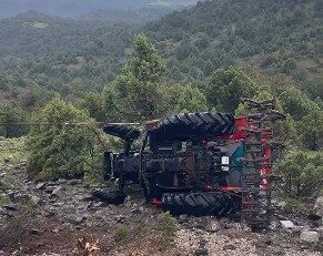 Çorum’un Kargı ilçesine traktörün şarampole devrilmesi neticesinde 1 kişi yaralandı.