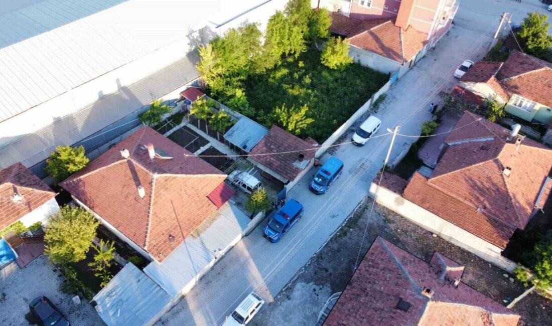 Çorum’un Alaca ilçesinde jandarma ekiplerinin şüphe üzerine takibe alarak durdurduğu