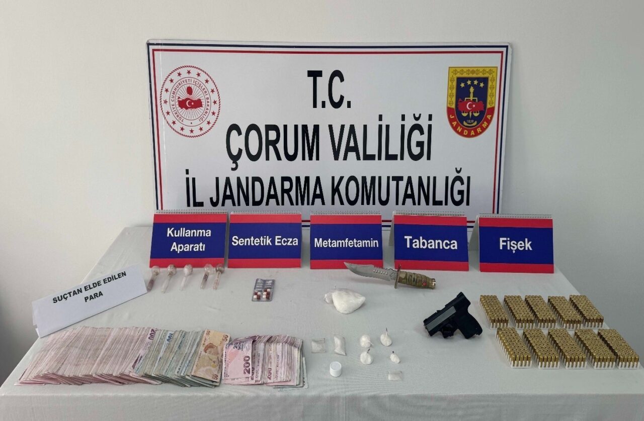 Çorum’da jandarma ekipleri tarafından düzenlenen uyuşturucu operasyonunda gözaltına alınan 6