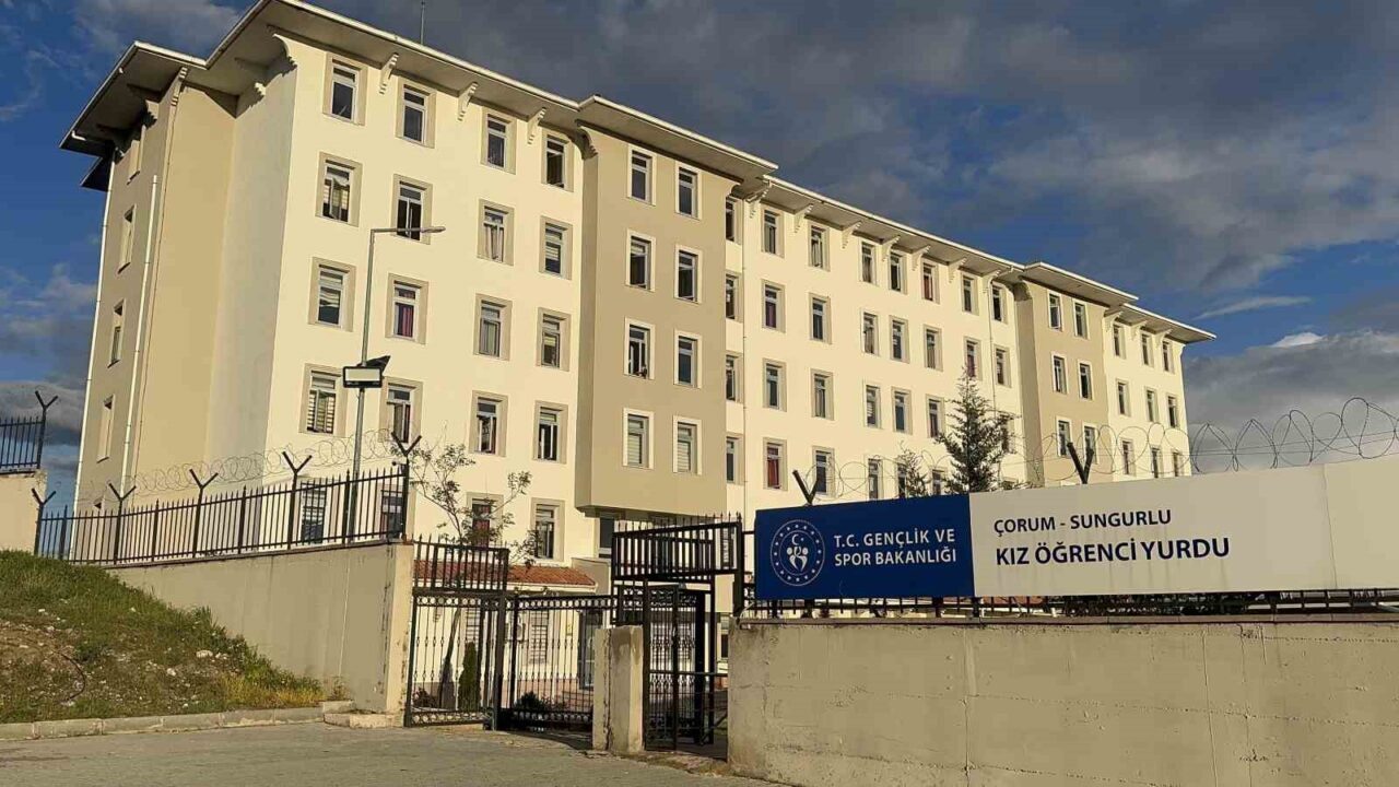 Çorum’un Sungurlu ilçesinde KYK yurdunda akşam yemeği yedikten sonra zehirlenme