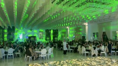 Sivas Cumhuriyet Üniversitesi Vakfı Okulları, Anneler Günü nedeniyle sıra gecesi