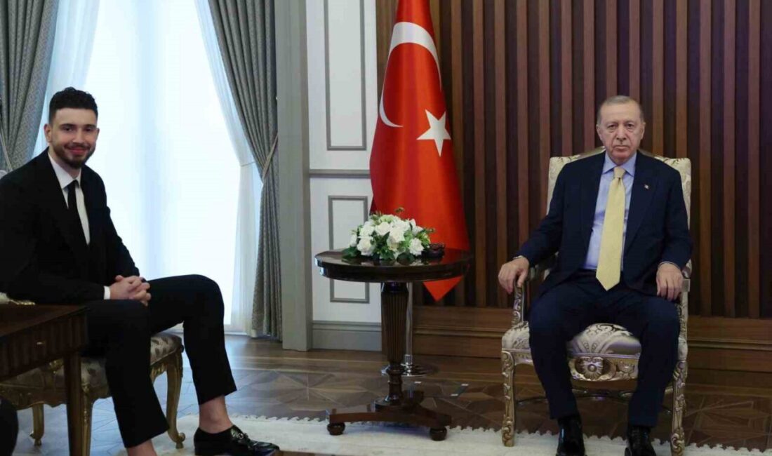 Cumhurbaşkanı Recep Tayyip Erdoğan, Millî Basketbolcu Alperen Şengün’ü, Cumhurbaşkanlığı Külliyesinde