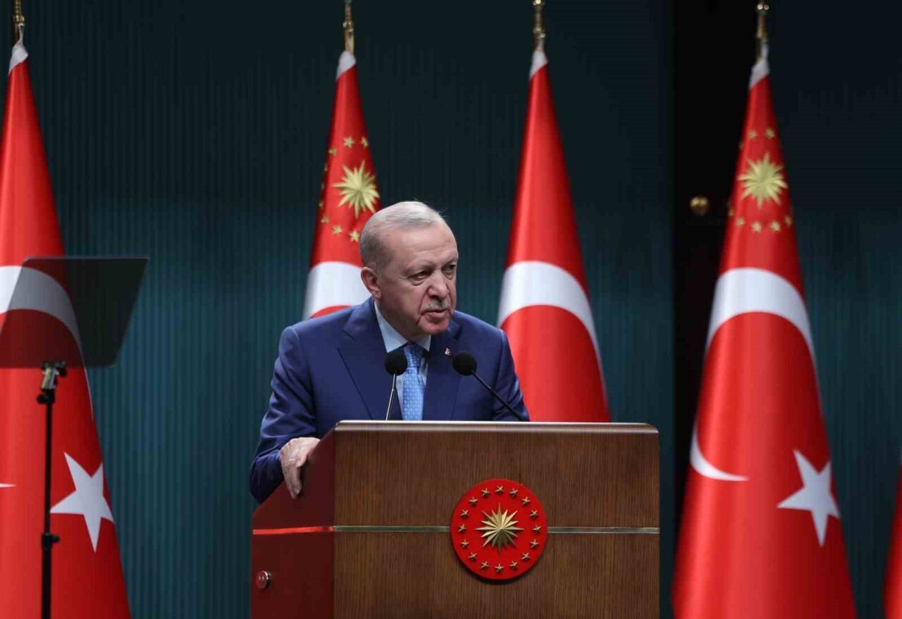 Cumhurbaşkanı Recep Tayyip Erdoğan, “Yolsuzluk gündemini perdelemek amacıyla tehdit ve