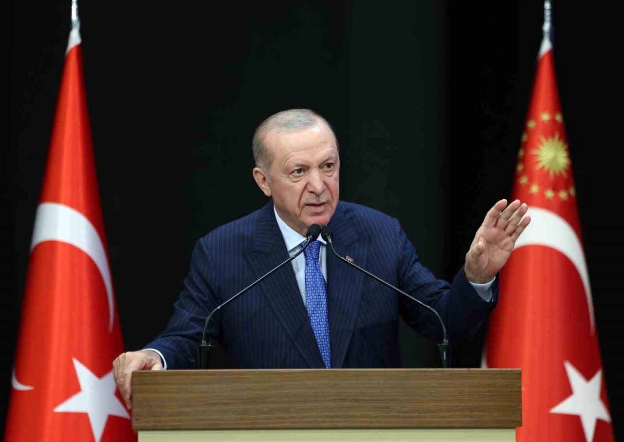 Cumhurbaşkanı Recep Tayyip Erdoğan, “Hiç kusura bakmasınlar, muhalefet öyle istiyor