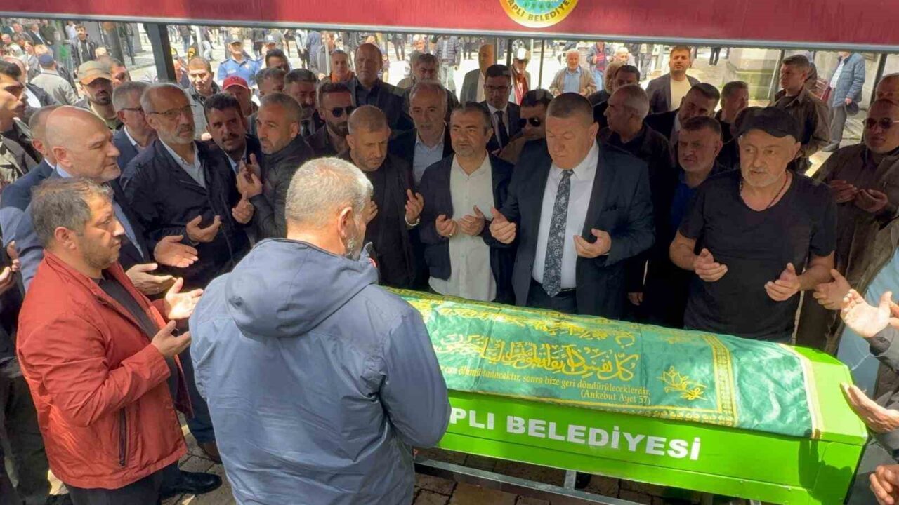 AK Parti eski MKYK üyesi Emine Çift memleketi Zonguldak’ın Alaplı