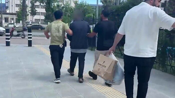 Adıyaman’da terör örgütü DAEŞ’e yönelik yapılan operasyonda yakalanan 2 şahıs