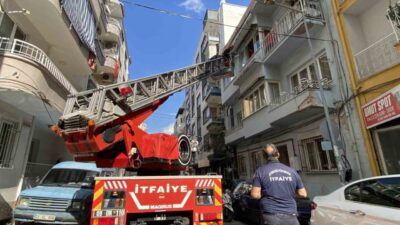 Aydın’ın Efeler ilçesinde rahatsızlanan yaşlı adam, apartmanın dar merdivenleri nedeniyle