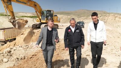Malatya’nın Darende ilçesinde yapımı devam eden Millet Bahçesi’nde tesviye çalışmaları