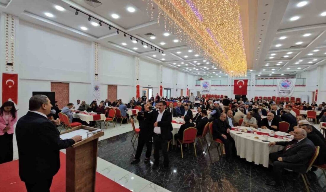 Malatya’nın Darende ilçesinde Kurban Bayramı dolayısıyla bayramlaşma programı düzenlendi. Darende