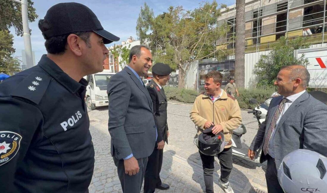 Muğla’nın Datça ilçesinde Trafik Haftası kapsamında düzenlenen uygulamada, kasksız motosiklet