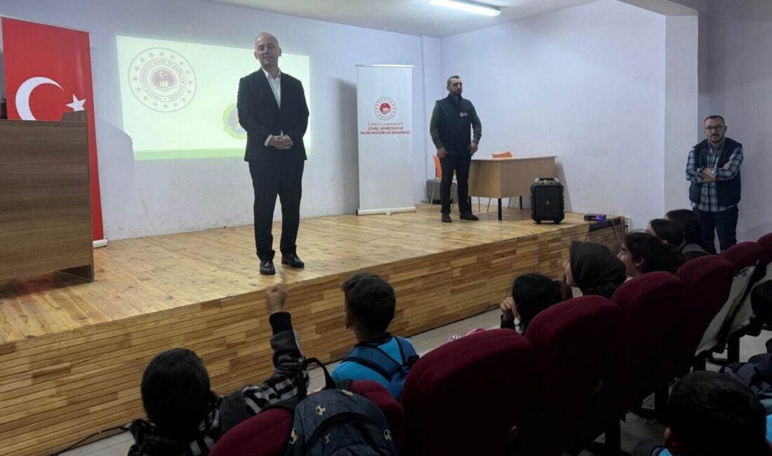 Bayburt’un Demirözü ilçesinde ortaokul öğrencilerine sıfır atık yaklaşımı, geri dönüşüm,