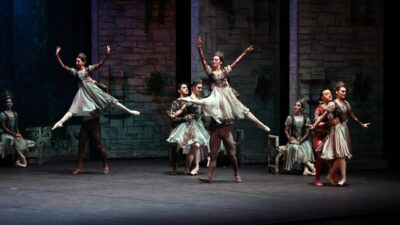 Denizli Büyükşehir Belediyesi ev sahipliğinde düzenlenen 2. Denizli Opera ve