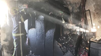 Denizli’nin Pamukkale ilçesinde 4 katlı bir apartmanın çatı katında çıkan