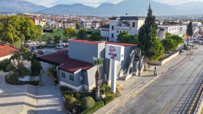Denizli Büyükşehir Belediyesi Sevgi Eli, hayırseverler ile ihtiyaç sahipleri arasında