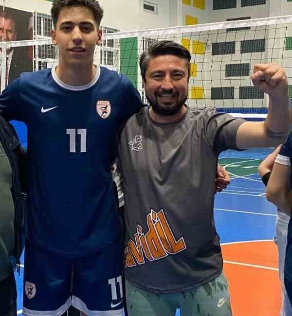 Denizli’de Cavidil Voleybol Spor Kulübü, Muğla’da oynanan kritik karşılaşmaları namağlup