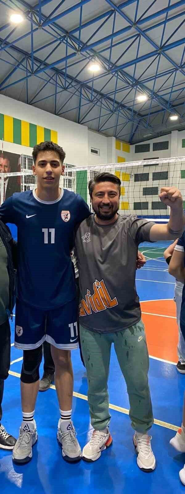 Denizli’de Cavidil Voleybol Spor Kulübü, Muğla’da oynanan kritik karşılaşmaları namağlup