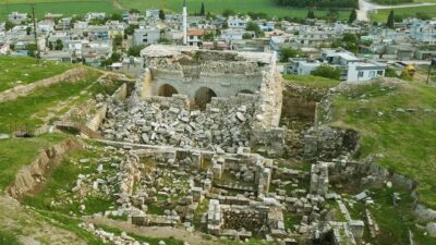 Gaziantep’in Araban ilçesinde bulunan ve ilçenin ilk camisi olarak bilinen