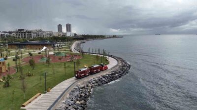 Hatay’ın İskenderun ilçesinde depremde zarar gören ve ihya çalışmalarıyla yeniden