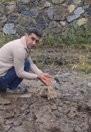 Osmaniye’nin Bahçe ilçesinde etkili olan sağanak yağışın ardından dere yatağında