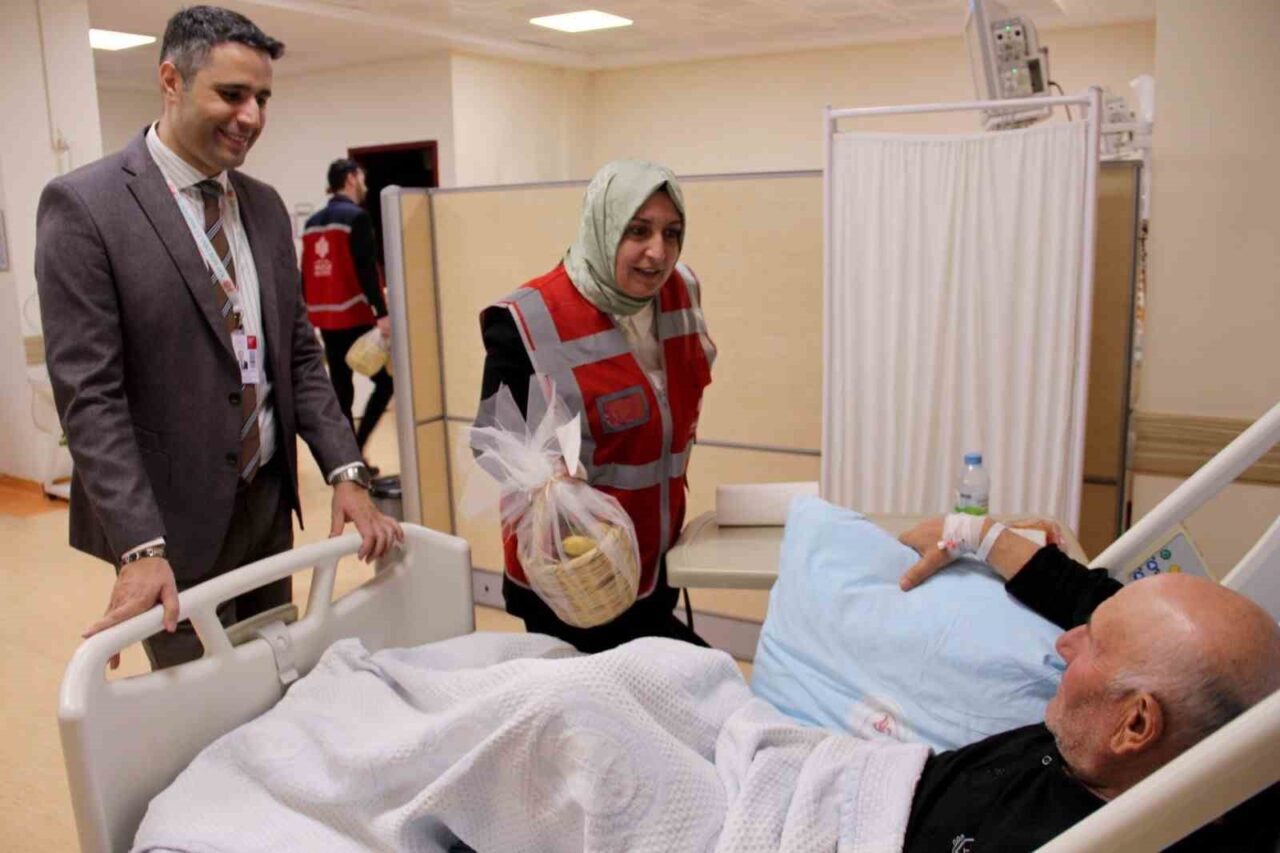 Kayseri Devlet Hastanesi’nde Kayseri Vakıflar Bölge Müdürlüğü iş birliğiyle tedavi