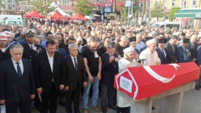 Devrekli Kıbrıs Gazisi son yolculuğuna dualarla uğurlandı Zonguldak’ın Devrek İlçesinde
