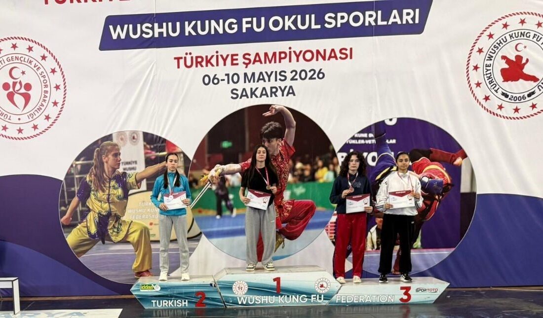 Sakarya’da yapılan spor karşılaşmalarında Devrekli öğrenci ilçeye şampiyon olarak döndü