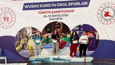 Sakarya’da yapılan spor karşılaşmalarında Devrekli öğrenci ilçeye şampiyon olarak döndü
