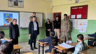 Diyarbakır’ın Dicle İlçe Kaymakamı Mustafa Atış, ziyaret ettiği kırsal Meydan