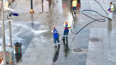 Didim Belediyesi ekipleri tarafından, Kurban Bayramı öncesinde kent genelinde temizlik