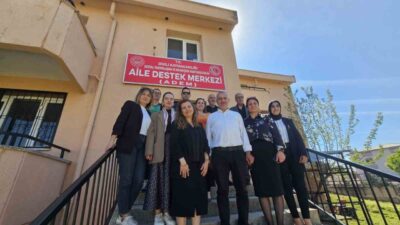 İzmir’de Dikili Kaymakamlığı bünyesindeki Aile Destek Merkezi’nde kadınlara yönelik ücretsiz