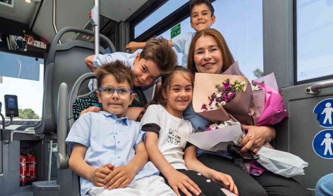 İzmir’de Büyükşehir Belediyesi ESHOT Genel Müdürlüğü’nde otobüs şoförlüğü yapan Zerrin