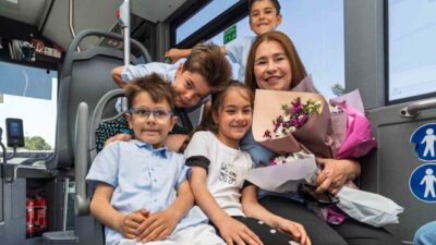 İzmir’de Büyükşehir Belediyesi ESHOT Genel Müdürlüğü’nde otobüs şoförlüğü yapan Zerrin