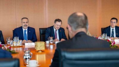 Dışişleri Bakanı Hakan Fidan, Almanya Başbakanı Friedrich Merz ile bir