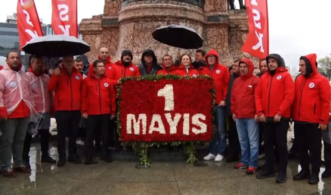 DİSK üyeleri, 1 Mayıs Emek ve Dayanışma Günü dolayısıyla Taksim