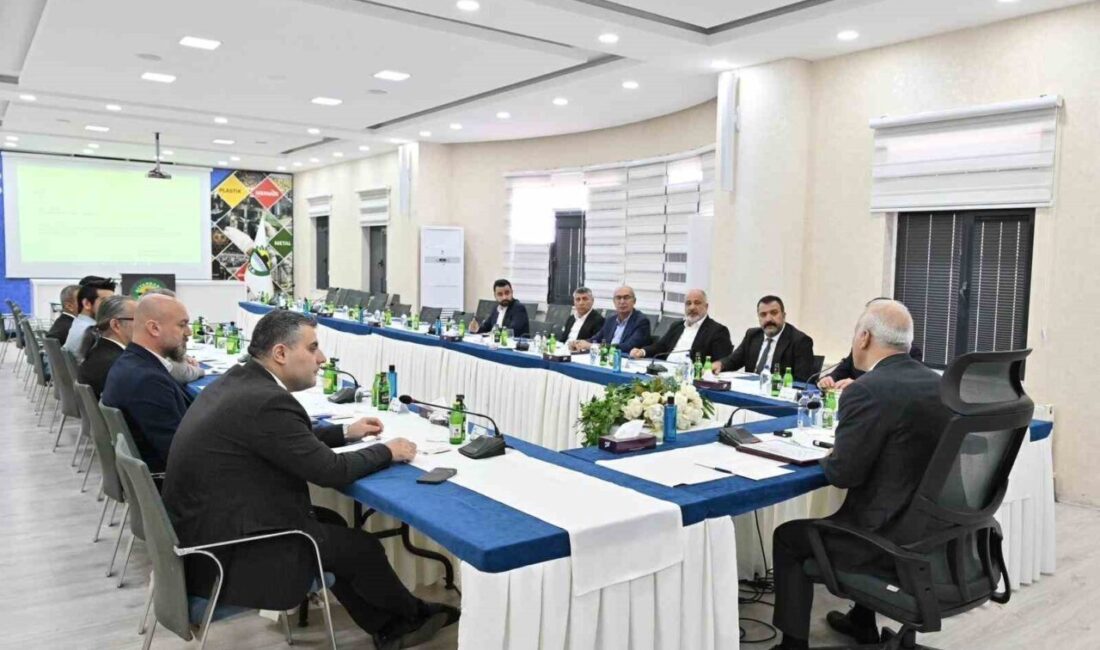 Yeni seçilen Diyarbakır Organize Sanayi Bölgesi (OSB) yönetimi ve müteşebbis